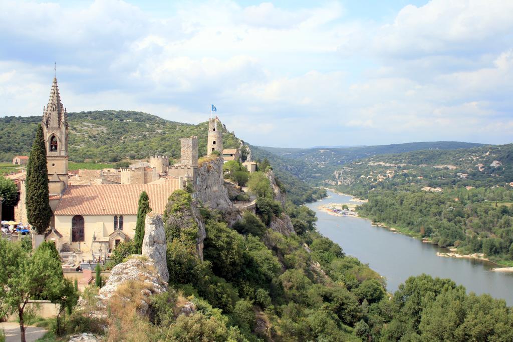 Du Reve O Naturel - Maison De Vacances Entre Gorges De L'Ardeche Et Gard Saint-Julien-de-Peyrolas Luaran gambar