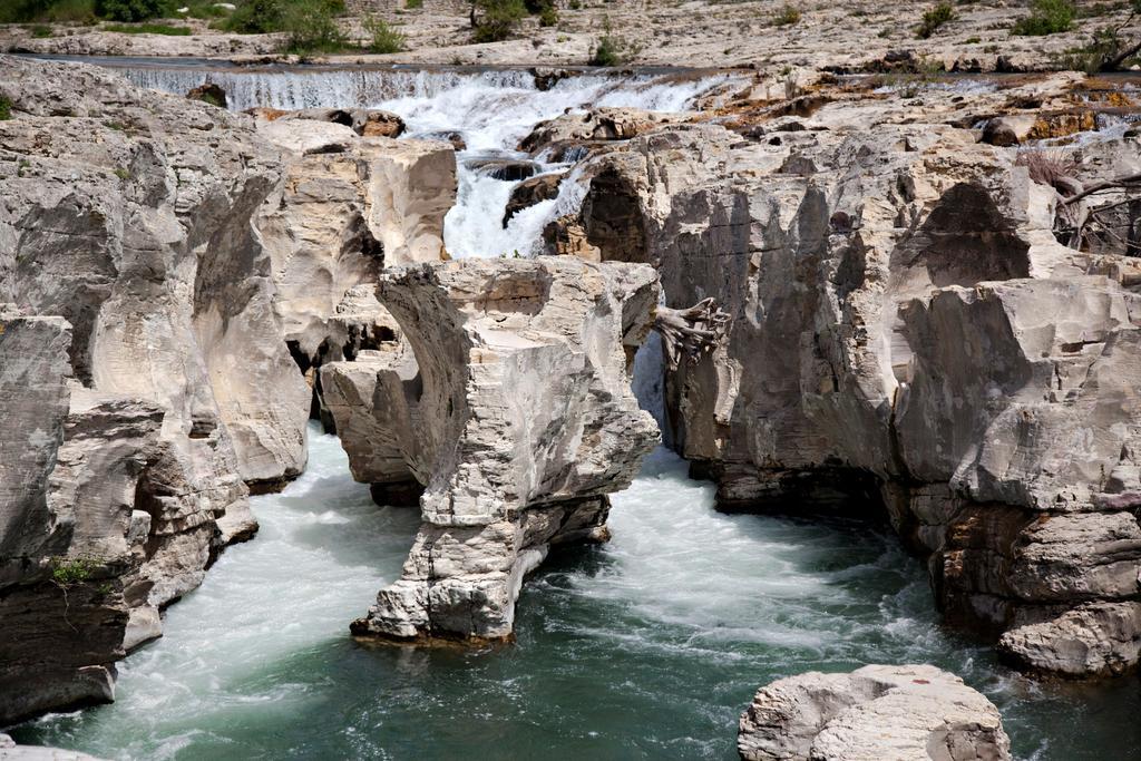 Du Reve O Naturel - Maison De Vacances Entre Gorges De L'Ardeche Et Gard Saint-Julien-de-Peyrolas Luaran gambar